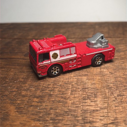 Matchbox red fire engine - engine, mb698