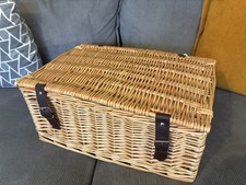 Luxury Wicker Hamper Picnic Gift Basket- With Packing Straw And Buckle Straps