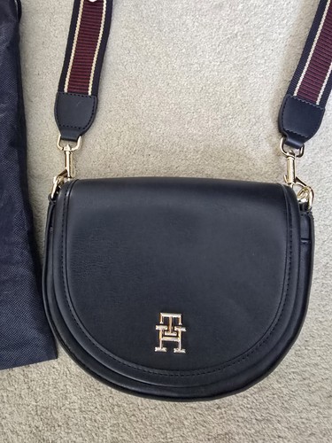 Tommy hilfiger city monogram - hilfiger,