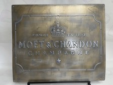Moet & Chandon Champagne Cast