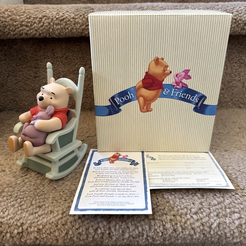 2005 pooh friends - pooh, sweet
