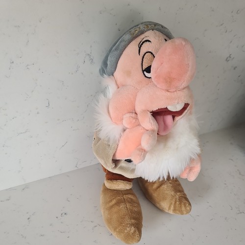 Snow white sleepy dwarf - snow, 17"