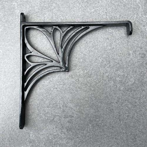 Hanging basket bracket heavy - hanging,