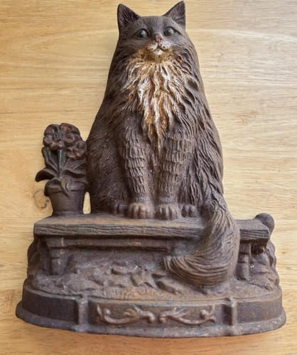 Vintage cast iron fluffy - vintage,