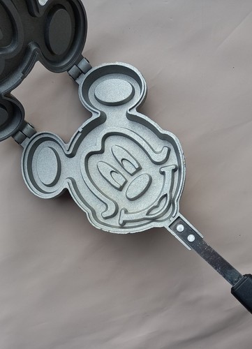 Disney mickey mouse waffle - mickey,