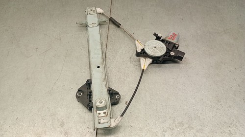 61042sg010 rear left - rear,