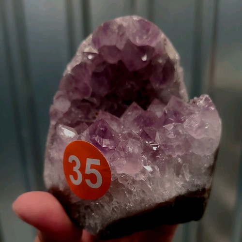 Amethyst geode cut - amethyst, base