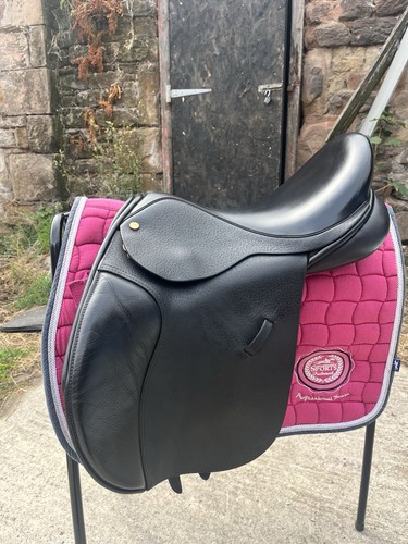Black country saddle - country, 17”