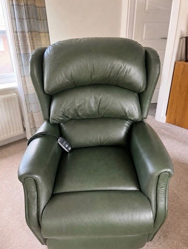 Celebrity riser and - and, recliner