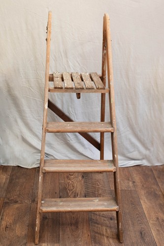 Vintage wooden step ladder - , in