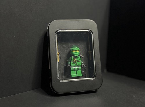 Pocket figure display - pocket,