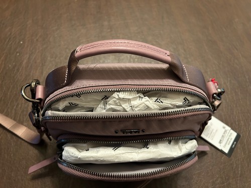 Nwt tumi voyageur tamy - ,