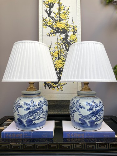 Pair oriental chinese - of,