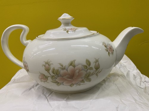 Vintage bone china - bone, tea