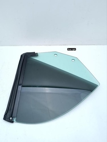 Side body glass - side, aston