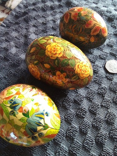 Vintage hand painted - x,