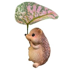 Hedgehog Figurine Holding Leaf Resins Statue for Garden Yard Decors Ornament