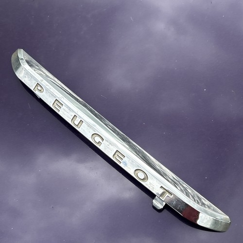 Genuine peugeot 208 2013 - genuine, year