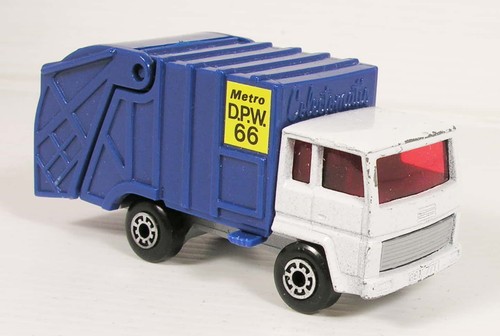 Matchbox refuse truck - matchbox, no