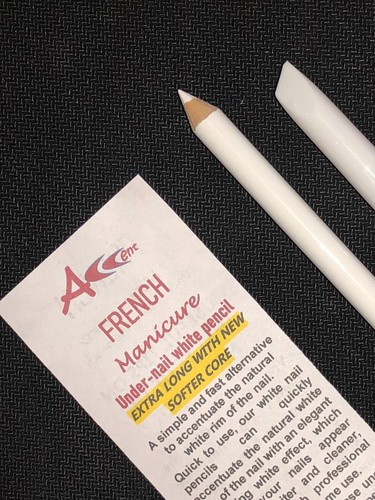 Nail tip whitener - essence, kiko