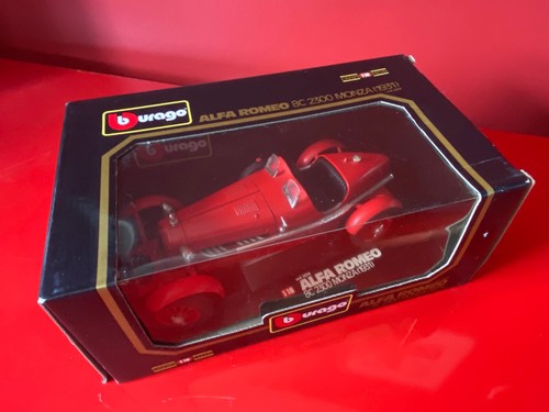 Burago scale model 3014 - 1:18,