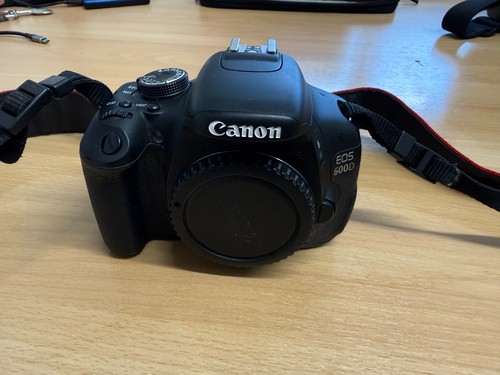 Canon eos 600d 18mp dslr - 18mp,