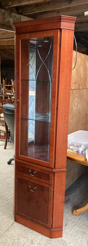 Corner display cabinet glass - corner,