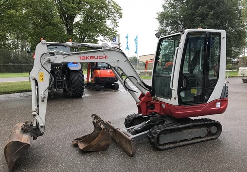 Takeuchi tb228 mini digger - tb228,