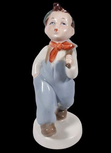 Vintage royal dux walking boy - royal,