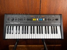 Roland RS-09 Organ/Strings 09 analog string organ synthesizer