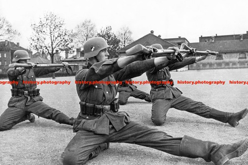 F029255 wehrmacht soldiers - f029255,