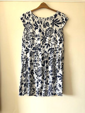 luca vanucci blue & white