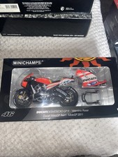 Minichamps Ducati Desmo GP11.2