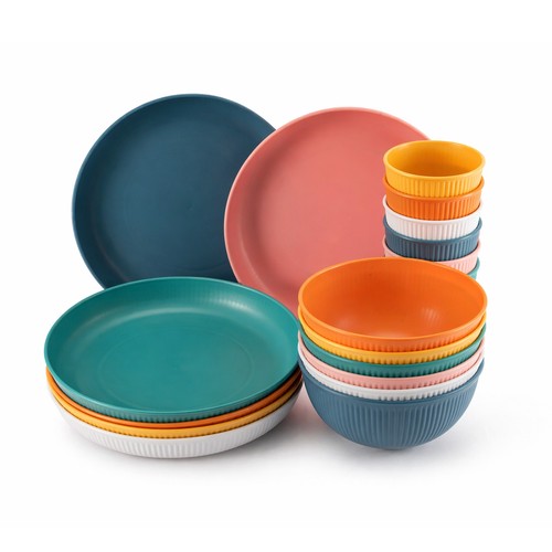Plastic plates and bowls - plates, set
