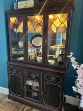 China cabinet sideboard
