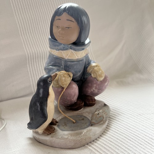 Lladro rare inuit with - (,