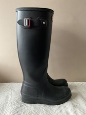 HUNTER BOOTS black low wedge