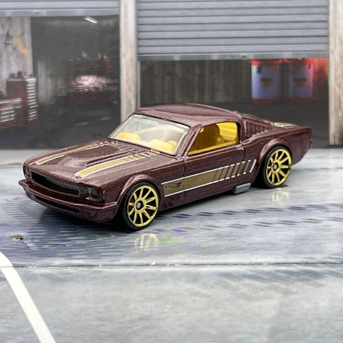 Hot wheels mustang - '65,