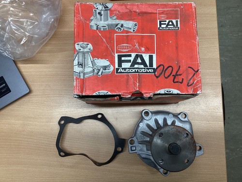 Bedford midi water pump - water,