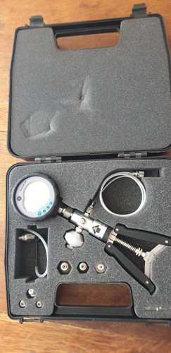 Druck pressure calibrator