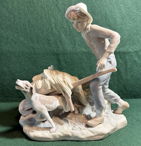 Lladro 4852 gardener in - “gardener,