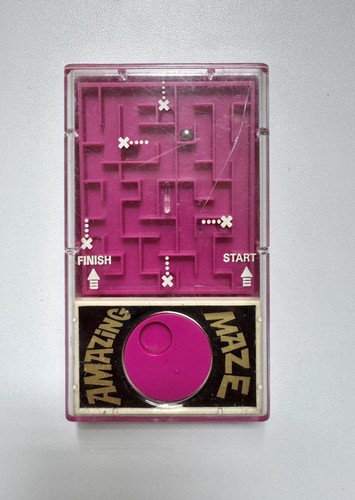 Vintage 1970 tomy pocket - vintage,