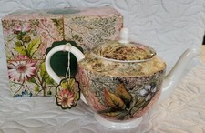 Scarce New boxed Maxwell Williams cashmere 500ml teapot in the Daydream pattern