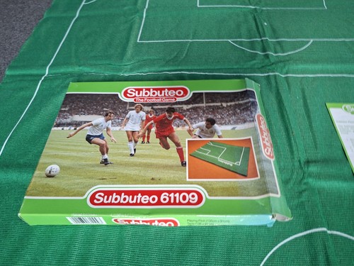 Subbuteo pitch ref 61109 boxed - ref,