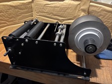 MANUAL ROUND BOTTLE LABELING