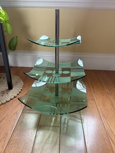 New vtg tier green - tier, geometric