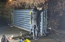 Aluminium Sliding Gates /