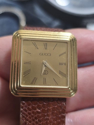 Gucci swiss made quartz square - quartz,