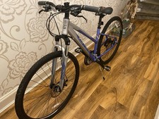 Carrera women’s 7 Speed shamano Bike