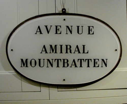 Unusual vintage french - french, street